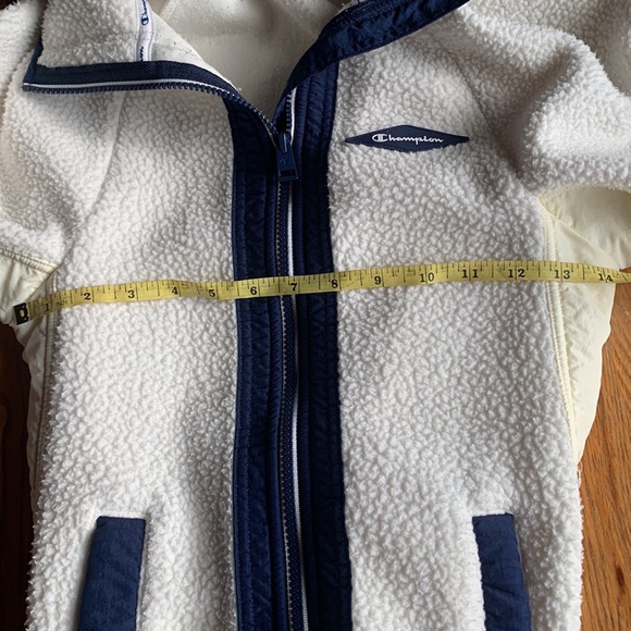 Champion jacket size small EUC - Picture 10 of 13